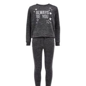 Vigoss girls 2 piece top and bottoms with graphics "Always be You" NWT Size M